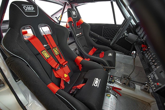 Porsche 911 16 of 30