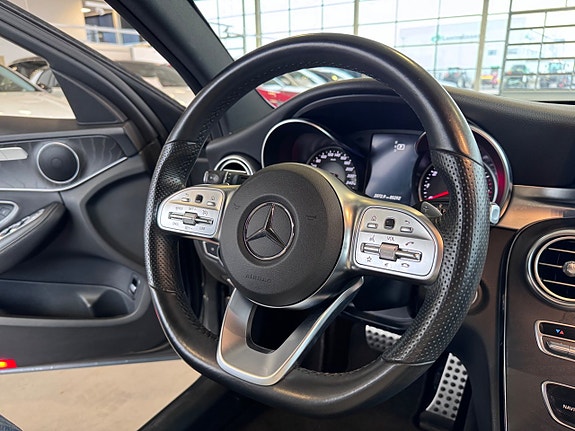 Mercedes-Benz C200 9 of 18