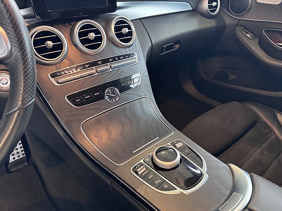 Mercedes-Benz C200 13 of 18