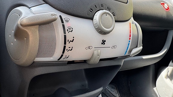 Peugeot 107 12 of 14