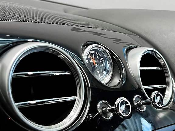 Bentley Continental GTC 19 of 25