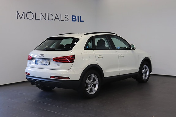 Audi Q3 2 of 5