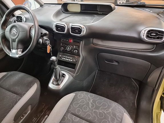 Citroen C3 Picasso 13 of 19