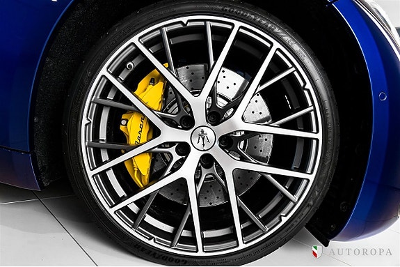 Maserati GranTurismo 10 of 10