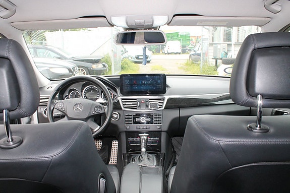 Mercedes-Benz E220 9 of 10