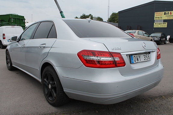 Mercedes-Benz E220 6 of 10