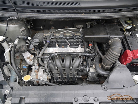 Mitsubishi Colt 13 of 13