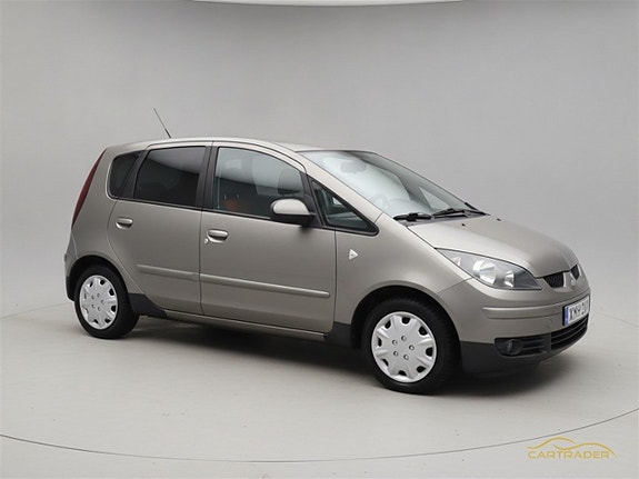 Mitsubishi Colt 4 of 13