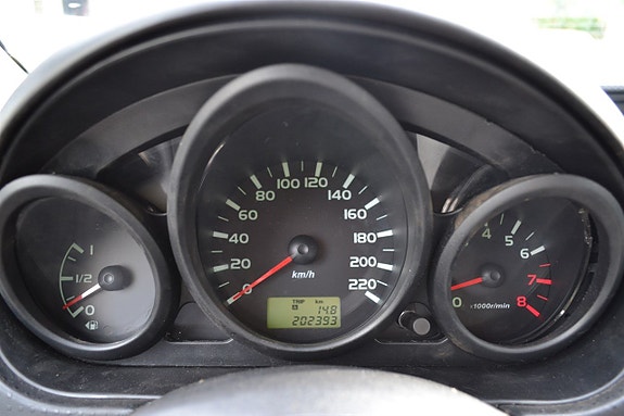 Mitsubishi Colt 9 of 13