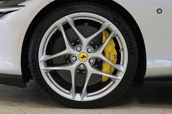 Ferrari Roma 13 of 27