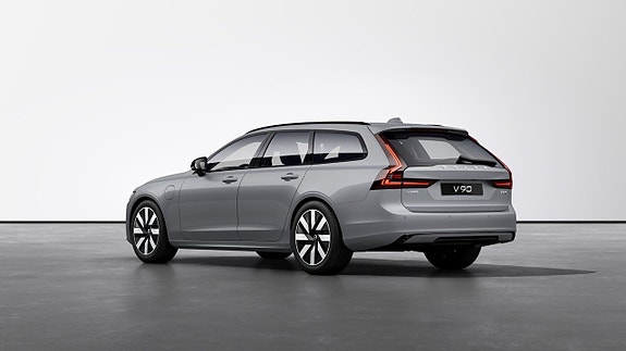 Volvo V90 3 of 5