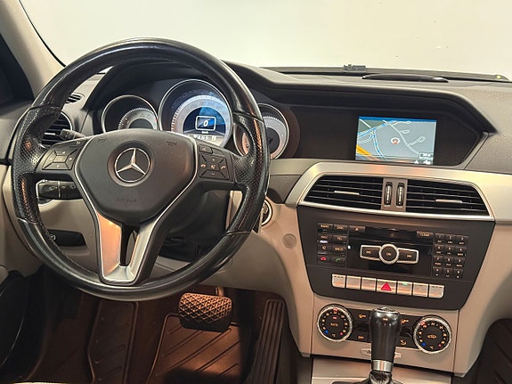 Mercedes-Benz C180 17 of 25