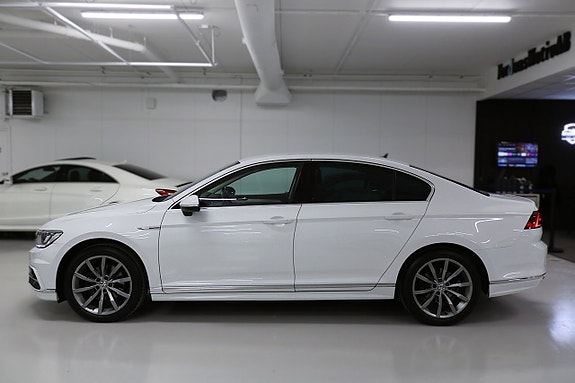 Volkswagen Passat 8 of 27
