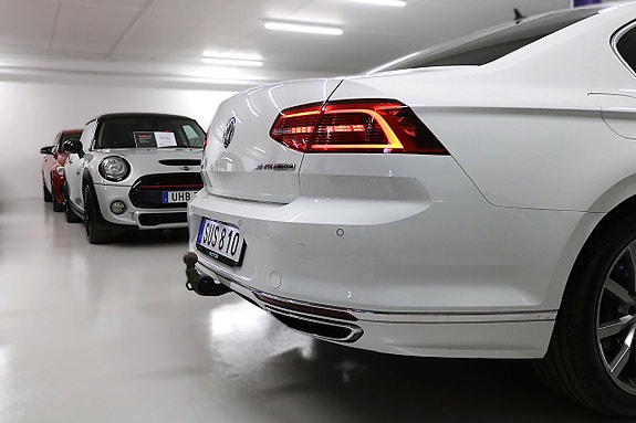 Volkswagen Passat 9 of 27