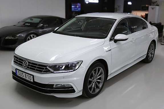 Volkswagen Passat 2 of 5