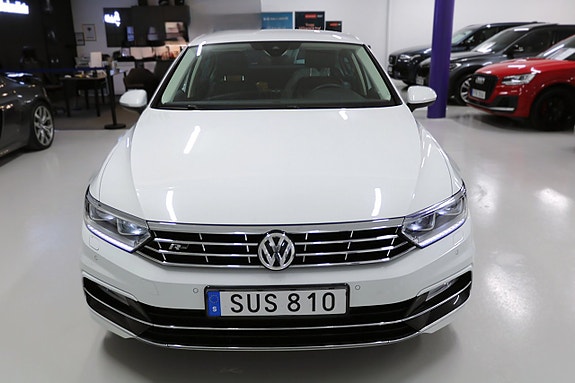 Volkswagen Passat 3 of 5
