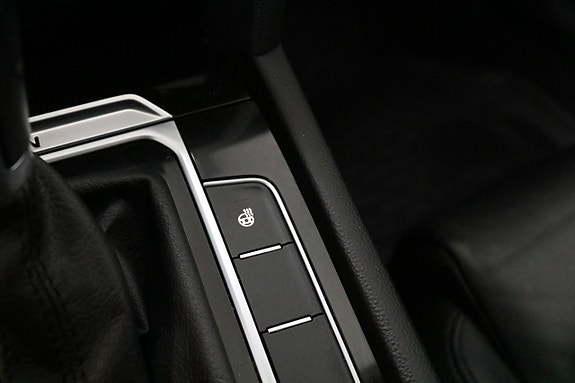 Volkswagen Passat 26 of 27