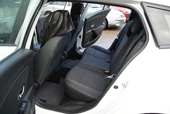 Renault Megane III 9 of 12