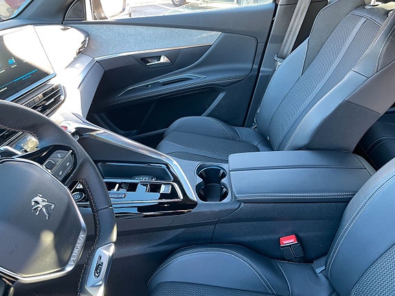 Peugeot 3008 5 of 5