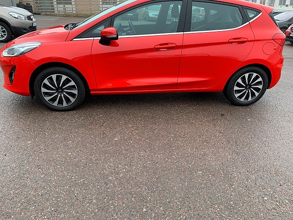 Ford Fiesta 2 of 15