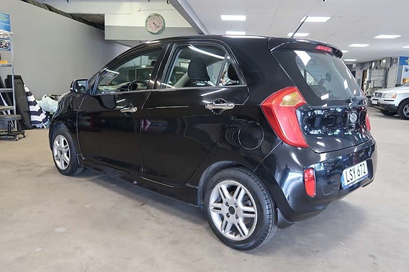 Kia Picanto 5 of 8