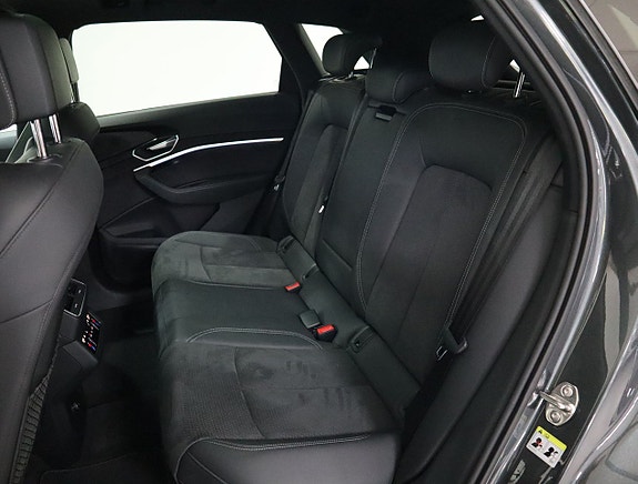 Audi e-tron 8 of 27