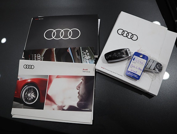 Audi e-tron 26 of 27