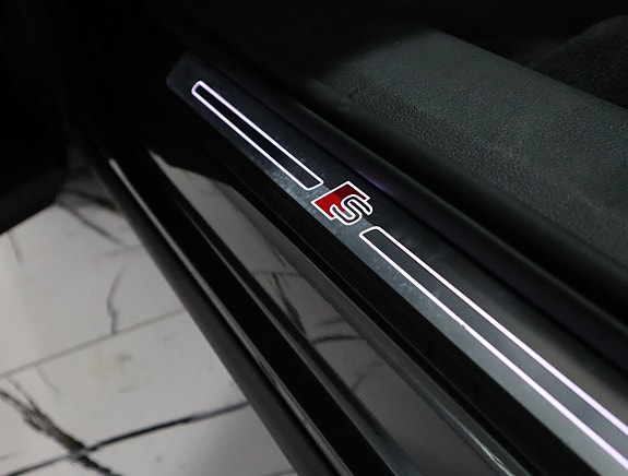 Audi e-tron 20 of 27