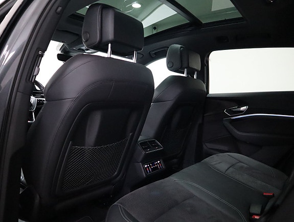 Audi e-tron 11 of 27
