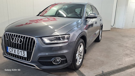 Audi Q3 2 of 5