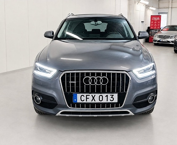 Audi Q3 2 of 14