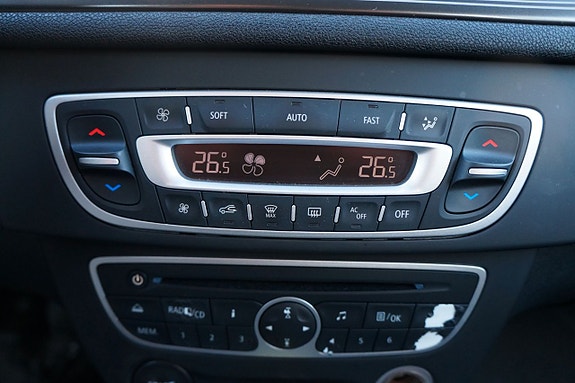 Renault Megane 15 of 16