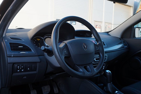 Renault Megane 8 of 16