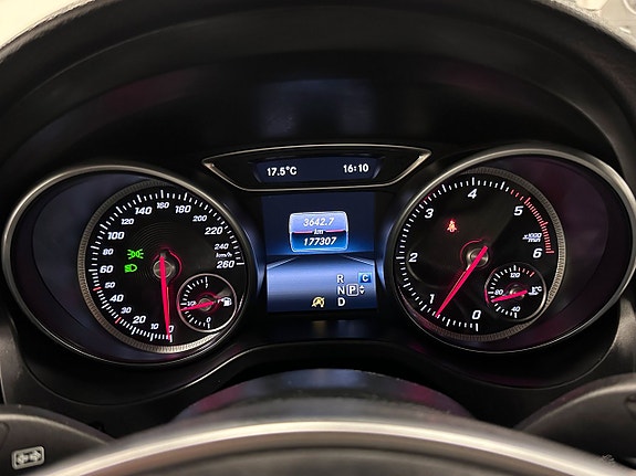 Mercedes-Benz CLA220 d 17 of 26