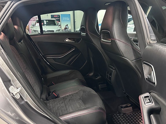 Mercedes-Benz CLA220 d 10 of 26