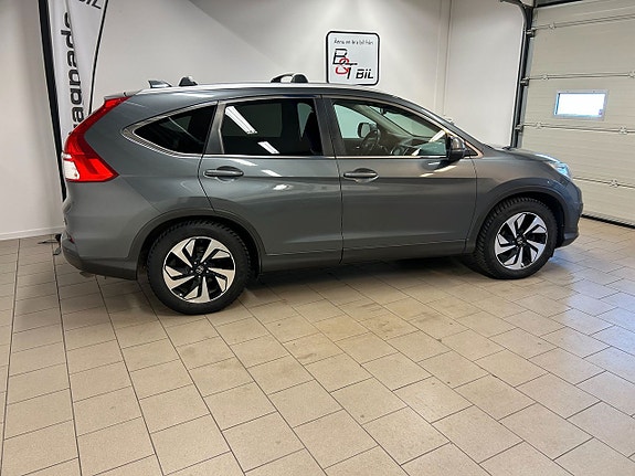 Honda CR-V 2 of 8