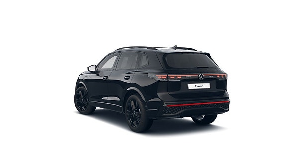 Volkswagen Tiguan 3 of 5