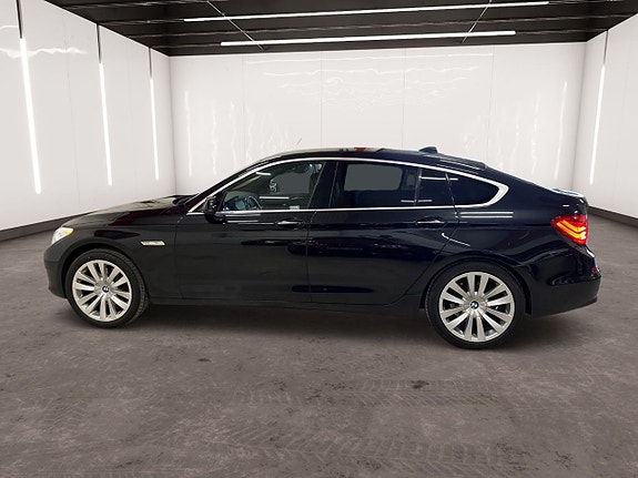 BMW 530d 4 of 5