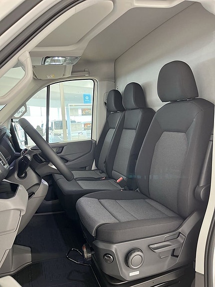 Volkswagen Crafter 5 of 14