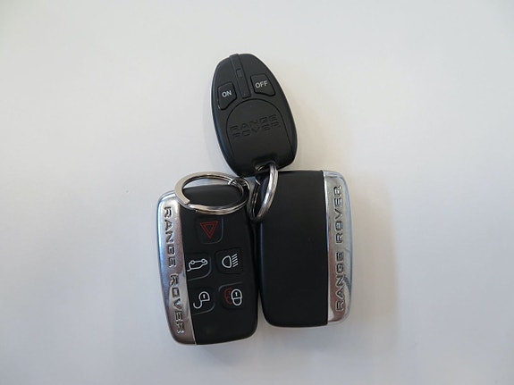 Land Rover Range Rover Sport 17 of 17
