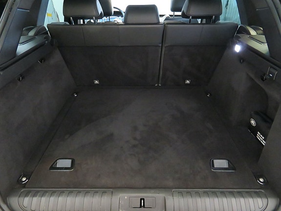 Land Rover Range Rover Sport 12 of 17