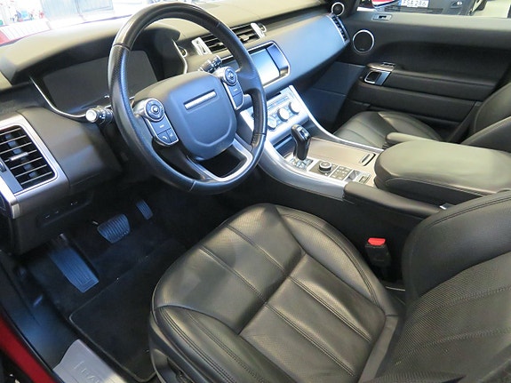 Land Rover Range Rover Sport 8 of 17
