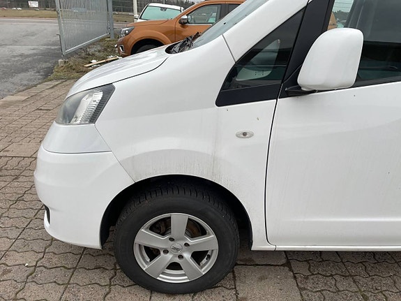 Nissan NV200 20 of 21
