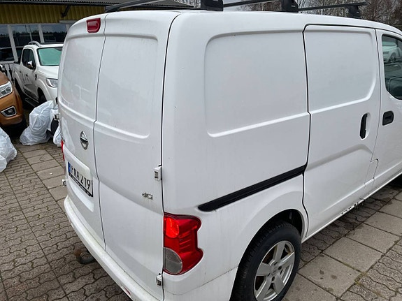 Nissan NV200 5 of 5