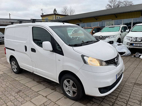 Nissan NV200 7 of 21