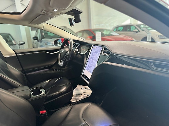 Tesla Model S 9 of 21