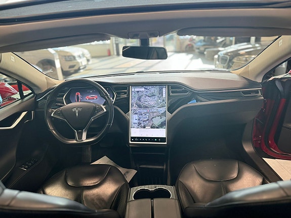Tesla Model S 13 of 21