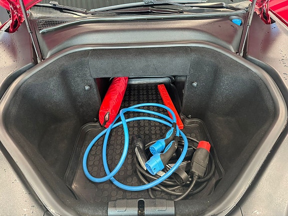 Tesla Model S 18 of 21