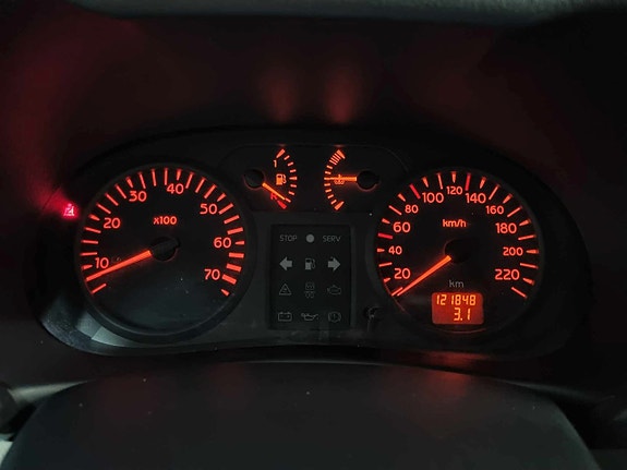 Renault Clio 11 of 13