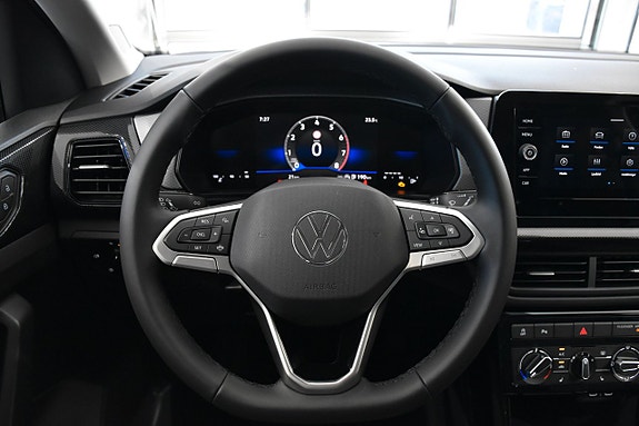 Volkswagen T-Cross 11 of 24